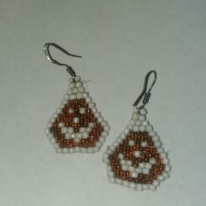 Happy Face Earrings (brown/white)